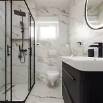 Апартаменты In With Heated Swimming Pool *